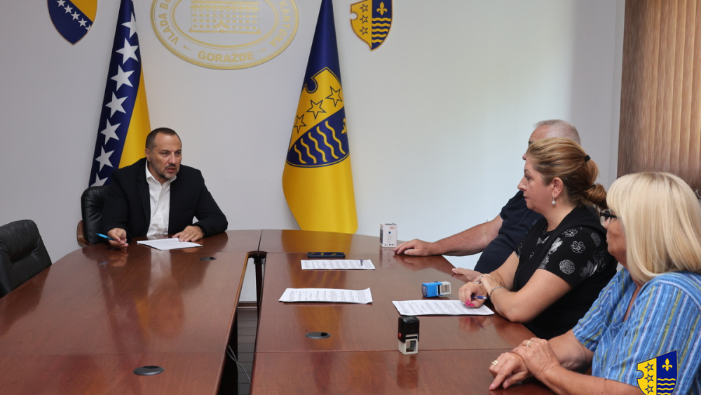 Ministar Čeljo potpisao ugovore o dodjeli sredstava za unapređenje zdravstvene zaštite u BPK Goražde