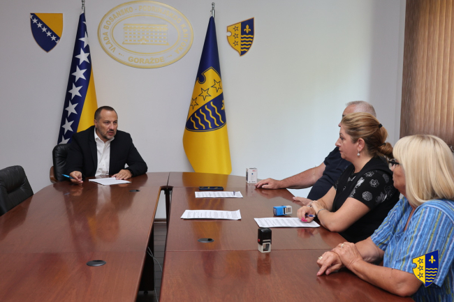 Ministar Čeljo potpisao ugovore o dodjeli sredstava za unapređenje zdravstvene zaštite u BPK Goražde