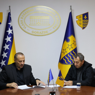 Nastavljena podrška povratničkoj populaciji: Obezbijeđen prijevoz za učenike iz Republike Srpske koji se školuju u BPK Goražde