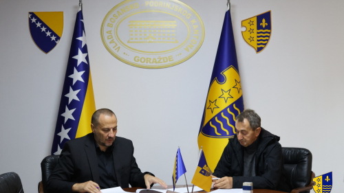 Nastavljena podrška povratničkoj populaciji: Obezbijeđen prijevoz za učenike iz Republike Srpske koji se školuju u BPK Goražde